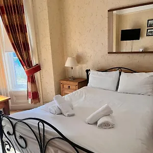 https://grove-suites.hotelsin-chester.com